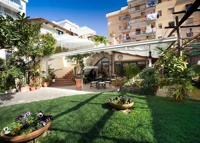 Angiolina Relais Guest house 4*